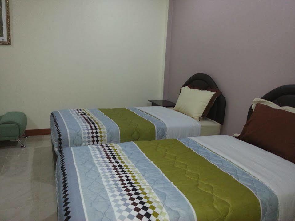 Palm Lodge Resort Nakhonratchasima Buitenkant foto