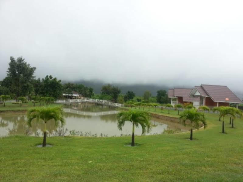 Palm Lodge Resort Nakhonratchasima Buitenkant foto